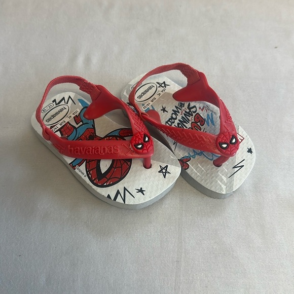 Havaianas NWOT Spiderman Flip Flops Stylish Sandals - Picture 2 of 5